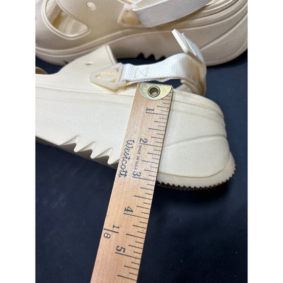 Mens Crocs Xscape Hiker Sandals Size 12 Cream Lightweight Slip-Resistant - Picture 9 of 11